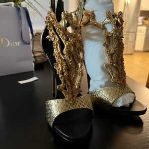 Giuseppe  gold and black heels never worn